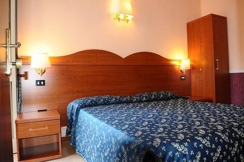 Termini Station Rooms Roma Exterior foto